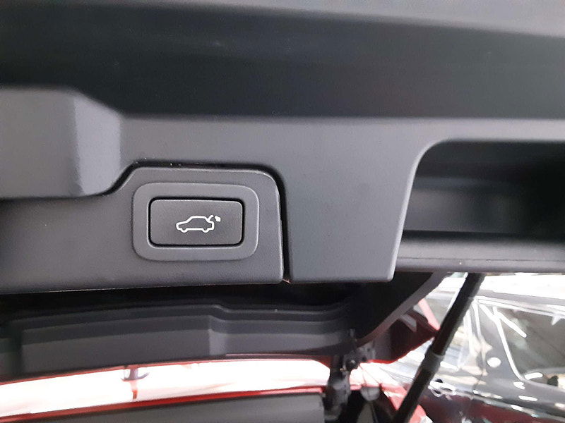 Land Rover Range Rover Evoque 2.0 Range Rover Evoque SE Tech TD4 Auto 4WD 5dr 5dr Automatic 2025