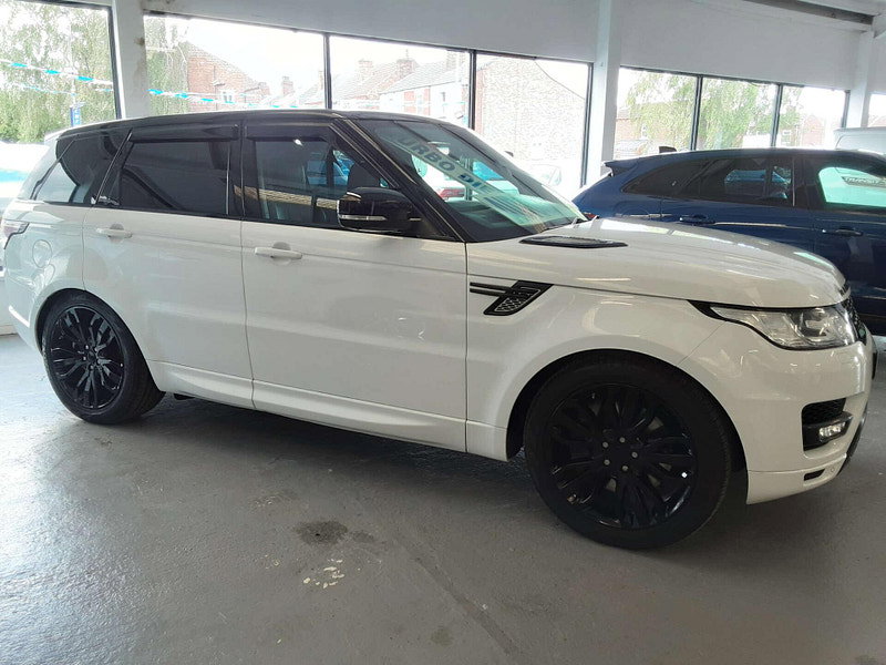 Land Rover Range Rover Sport 3.0 Range Rover Sport HSE Dynamic SDV6 Auto 4WD 5dr 5dr Automatic 2026