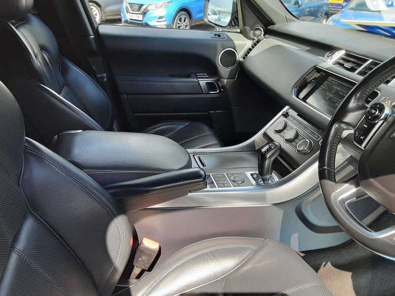 Land Rover Range Rover Sport 3.0 Range Rover Sport HSE Dynamic SDV6 Auto 4WD 5dr 5dr Automatic 2026