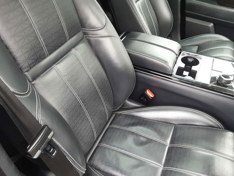 Land Rover Range Rover Velar 2.0 Range Rover Velar R-Dynamic HSE D240 Auto 4WD 5dr 5dr Automatic 2025