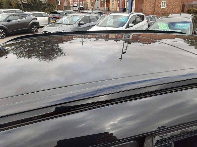 Land Rover Range Rover Velar 2.0 Range Rover Velar R-Dynamic HSE D240 Auto 4WD 5dr 5dr Automatic 2025