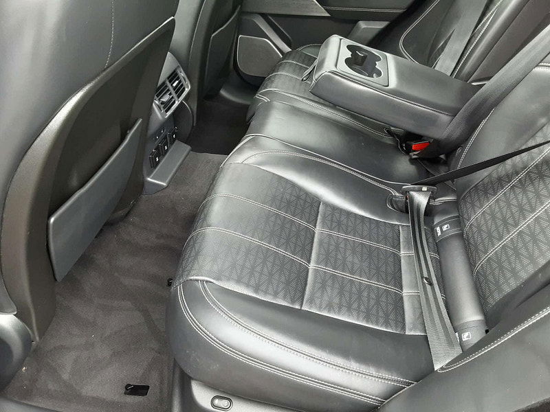 Land Rover Range Rover Velar 2.0 Range Rover Velar R-Dynamic HSE D240 Auto 4WD 5dr 5dr Automatic 2025