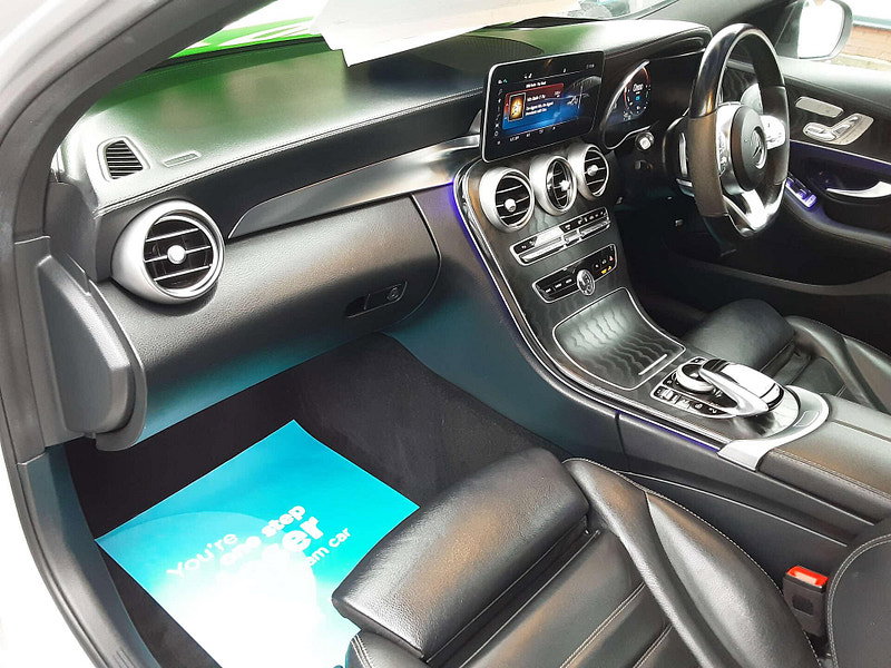 Mercedes-Benz C-Class 2.0 C 300 AMG Line Night Edition Premium+ de Auto 5dr 5dr Automatic 2026