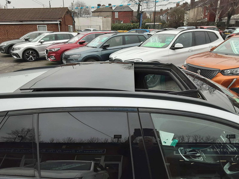 Mercedes-Benz C-Class 2.0 C 300 AMG Line Night Edition Premium+ de Auto 5dr 5dr Automatic 2026