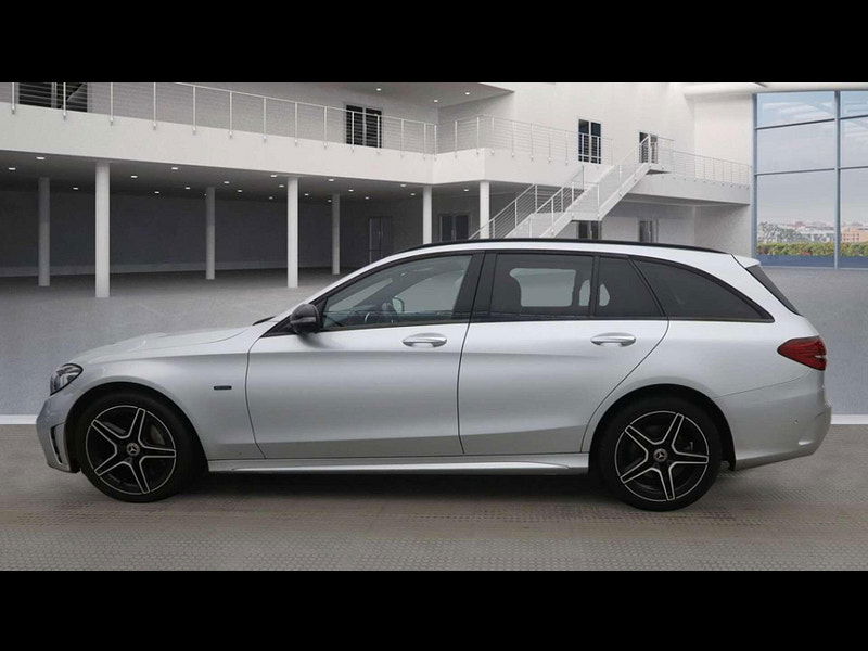 Mercedes-Benz C-Class 2.0 C 300 AMG Line Night Edition Premium+ de Auto 5dr 5dr Automatic 2026