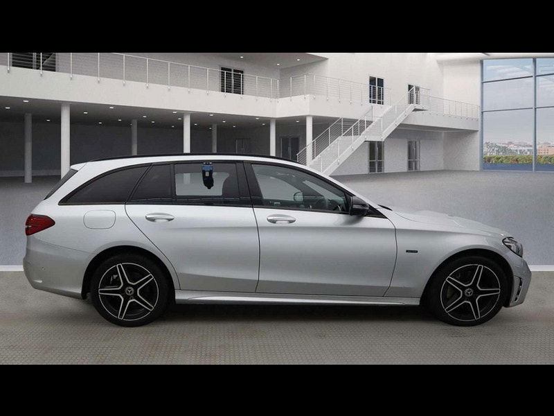 Mercedes-Benz C-Class 2.0 C 300 AMG Line Night Edition Premium+ de Auto 5dr 5dr Automatic 2026