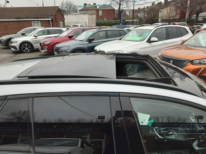 Mercedes-Benz C-Class 2.0 C 300 AMG Line Night Edition Premium+ de Auto 5dr 5dr Automatic 2026