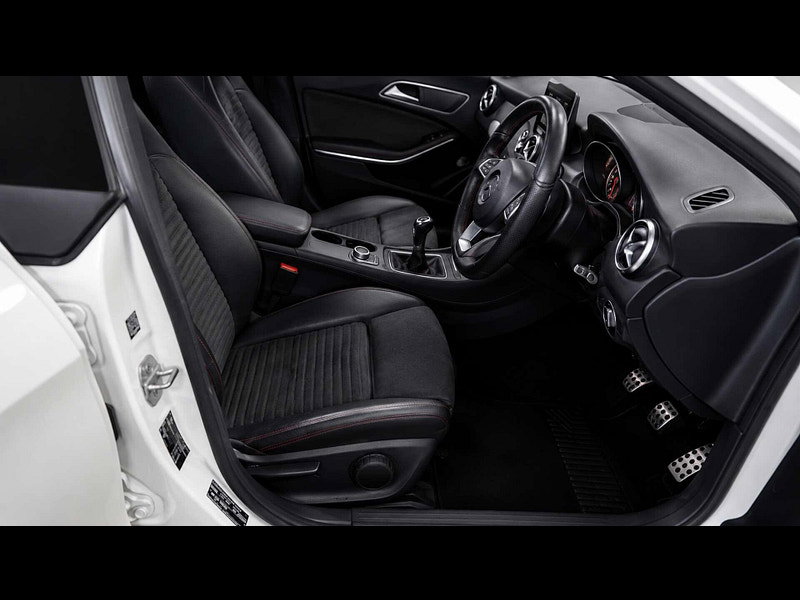 Mercedes-Benz CLA 2.1 CLA 200 D AMG Line 4dr 4dr Manual 2026