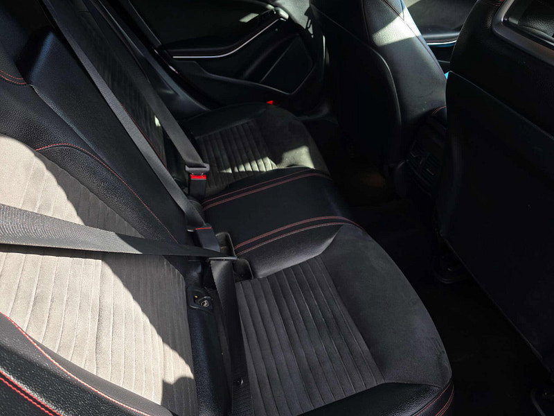 Mercedes-Benz CLA 2.1 CLA 220 D AMG Line 4Matic Auto 4WD 5dr 5dr Automatic 2026