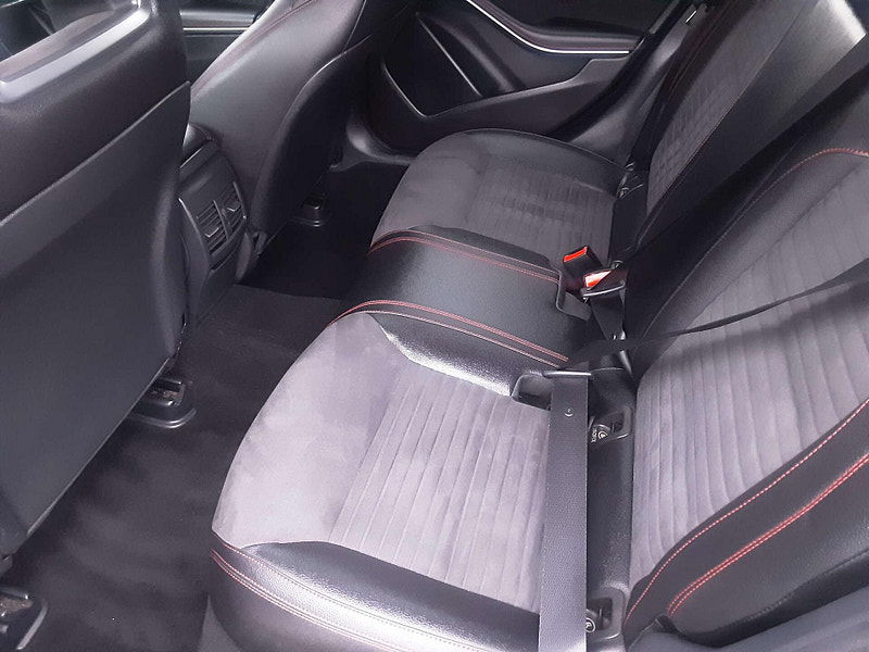 Mercedes-Benz GLA 2.1 GLA 200 AMG Line Executive D 4Matic Auto 4WD 5dr 5dr Automatic 2025