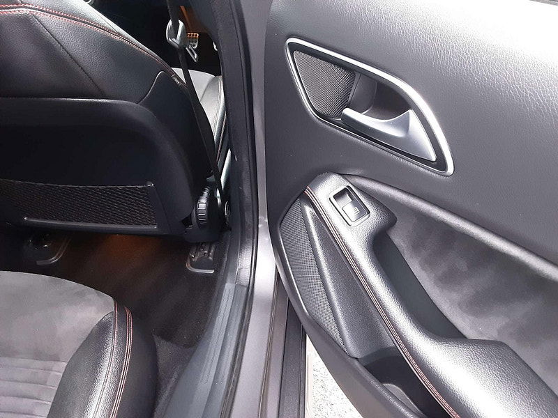 Mercedes-Benz GLA 2.1 GLA 200 D AMG Line 5dr 5dr Manual 2025