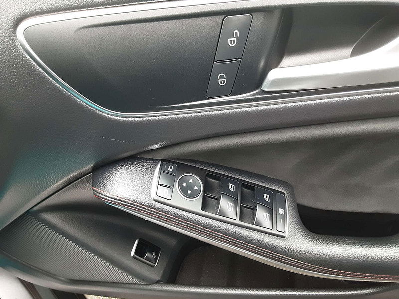 Mercedes-Benz GLA 2.1 GLA 200 D AMG Line 5dr 5dr Manual 2025