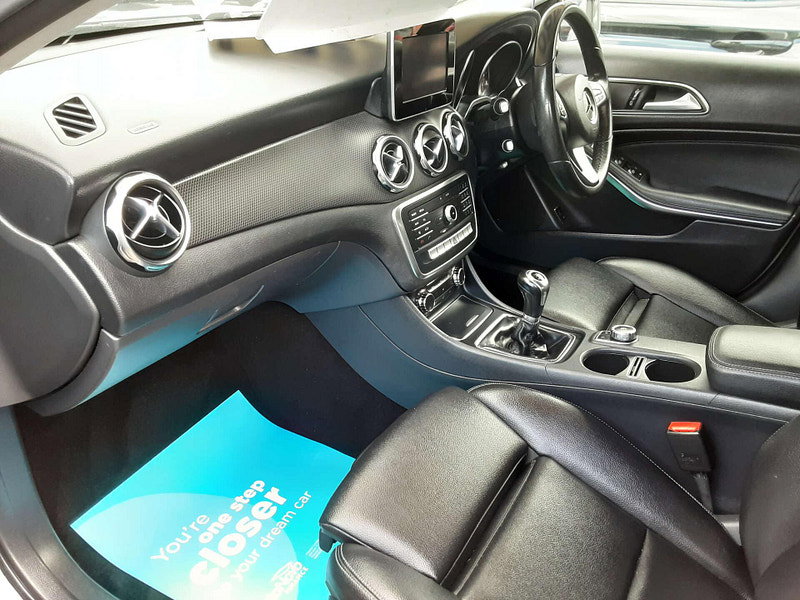 Mercedes-Benz GLA 2.1 GLA 200 SE D 5dr 5dr Manual 2026