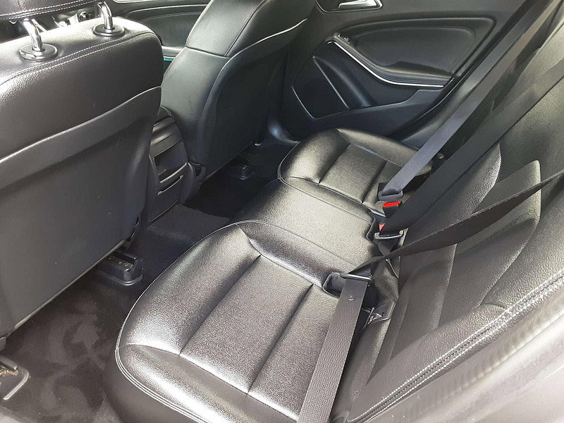 Mercedes-Benz GLA 2.1 GLA 200 SE D 5dr 5dr Manual 2026