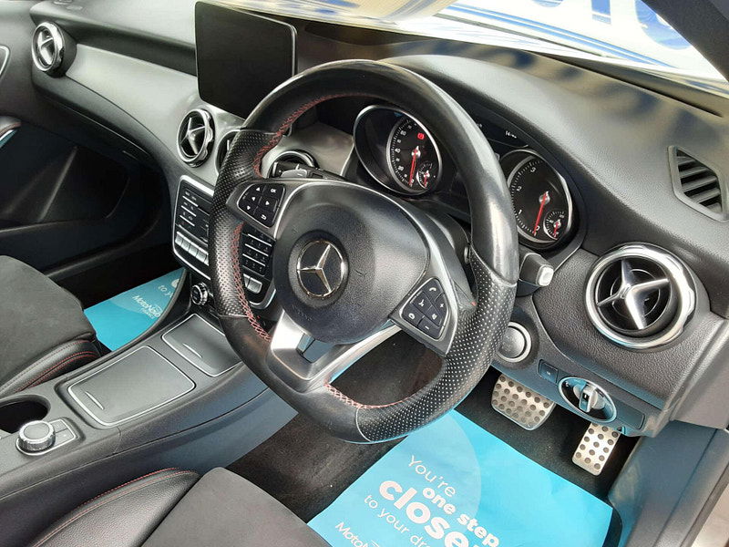 Mercedes-Benz GLA 2.1 GLA 220 AMG Line Premium D 4Matic Auto 4WD 5dr 5dr Automatic 2025