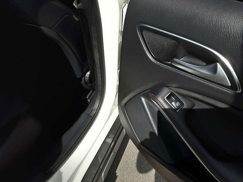 Mercedes-benz GLA 2.1 GLA 220 D 4Matic AMG Line Premium Auto 4WD 5dr 5dr Automatic 2025