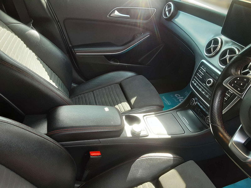 Mercedes-Benz GLA 2.1 GLA 220 D 4Matic AMG Line Premium Auto 4WD 5dr 5dr Automatic 2025