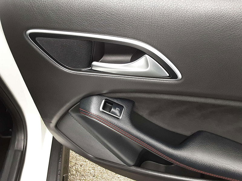 Mercedes-Benz GLA 2.1 GLA 220 D 4Matic AMG Line Premium+ Auto 4WD 5dr 5dr Automatic 2026