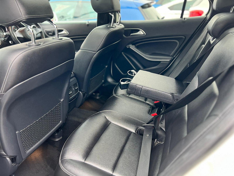 Mercedes-Benz GLA 2.1 GLA200d Sport (Premium Plus) 7G-DCT Euro 6 (s/s) 5dr 5dr Automatic 2026