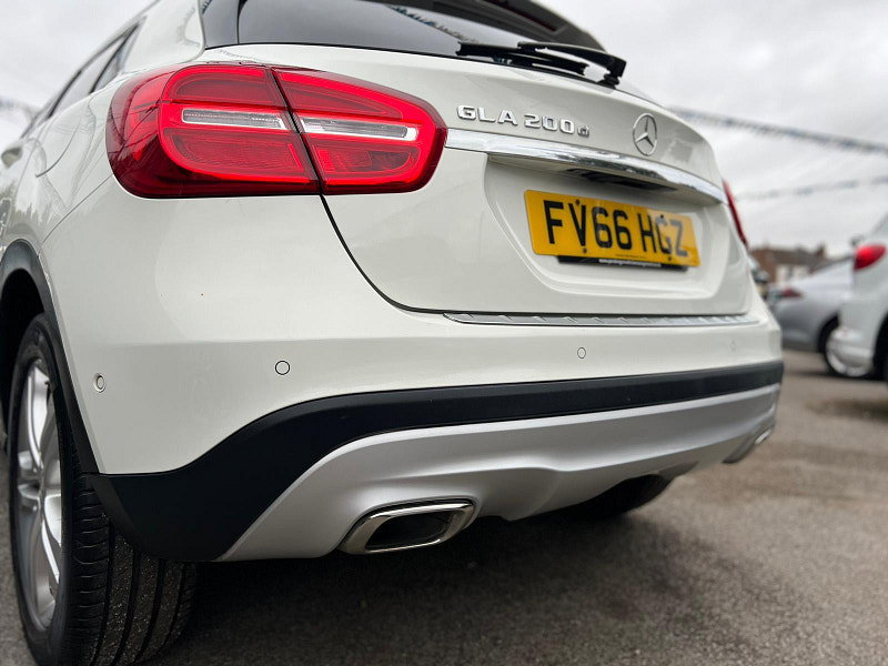 Mercedes-Benz GLA 2.1 GLA200d Sport (Premium Plus) 7G-DCT Euro 6 (s/s) 5dr 5dr Automatic 2026