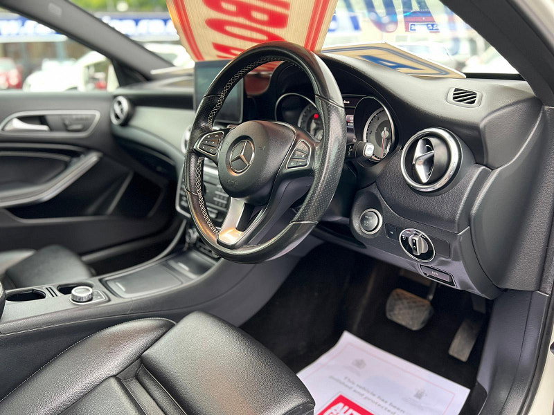 Mercedes-Benz GLA 2.1 GLA200d Sport (Premium Plus) 7G-DCT Euro 6 (s/s) 5dr 5dr Automatic 2026