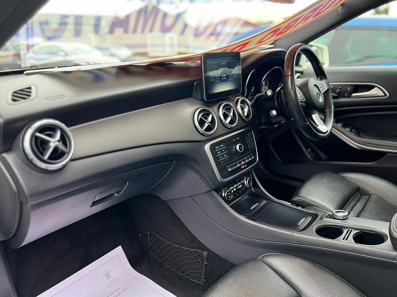 Mercedes-Benz GLA 2.1 GLA200d Sport (Premium Plus) 7G-DCT Euro 6 (s/s) 5dr 5dr Automatic 2026