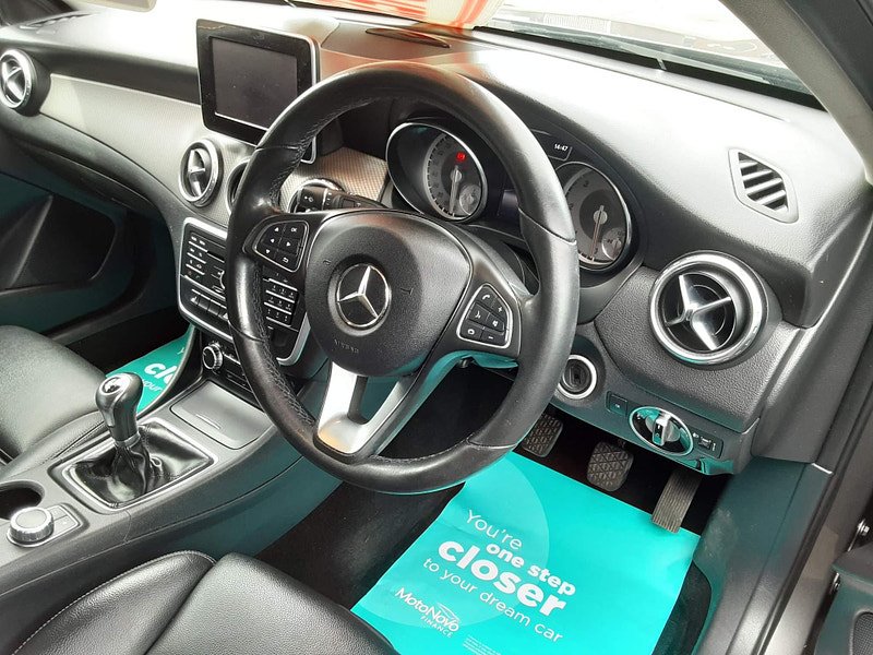 Mercedes-Benz GLA Class 2.1 GLA200d SE (Executive) Euro 6 (s/s) 5dr 5dr Manual 2024