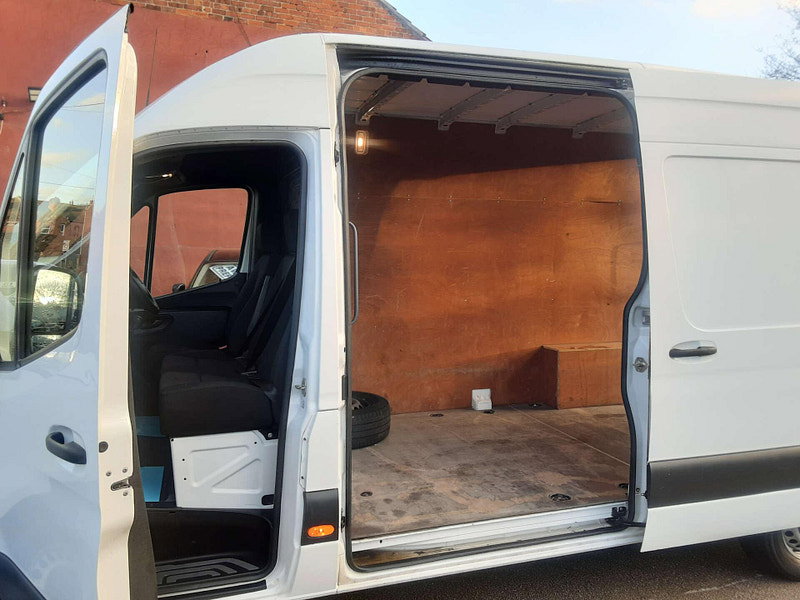 Mercedes-Benz Sprinter 2.0 Sprinter 315 Premium CDI 2dr Manual 2026