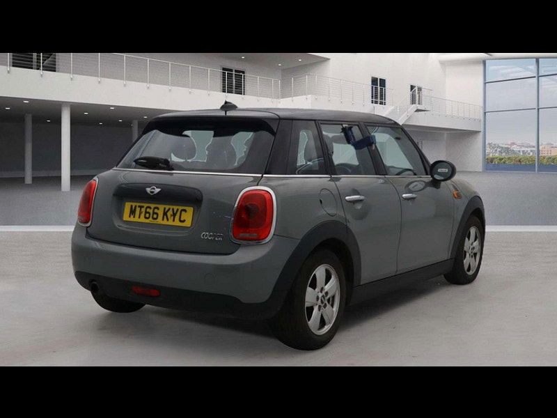 MINI Hatch 1.5 Cooper 5dr 5dr Manual 2025