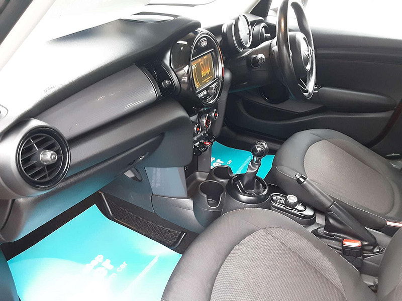 MINI Hatch 1.5 Cooper 5dr 5dr Manual 2026