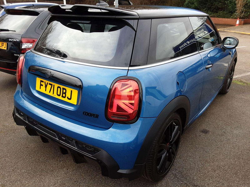 MINI Hatch 1.5 Cooper Sport Euro 6 (s/s) 3dr 3dr Manual 2025