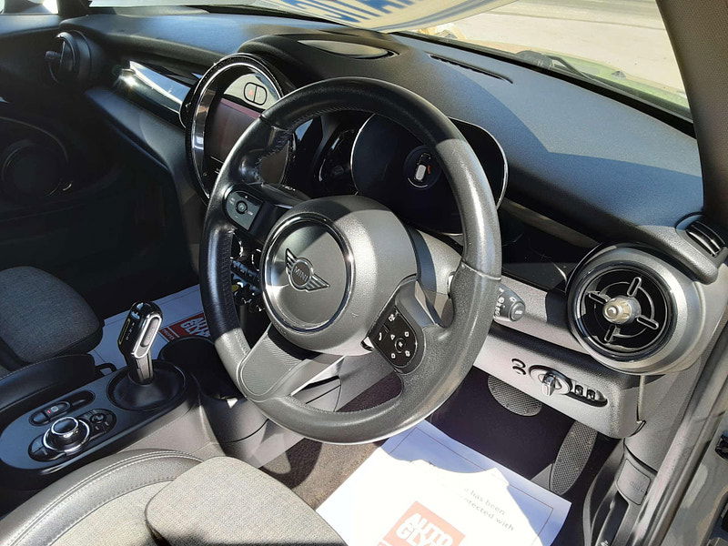 MINI Hatch Cooper S Electric Level 2 3dr 3dr Automatic 2025