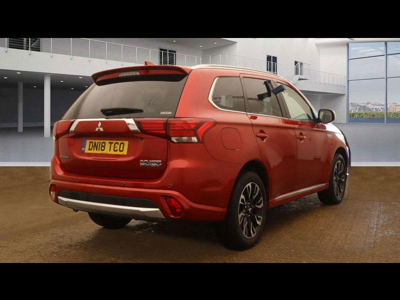 Mitsubishi Outlander 2.0 Outlander 5hs PHEV CVT 4WD 5dr 5dr Automatic 2025