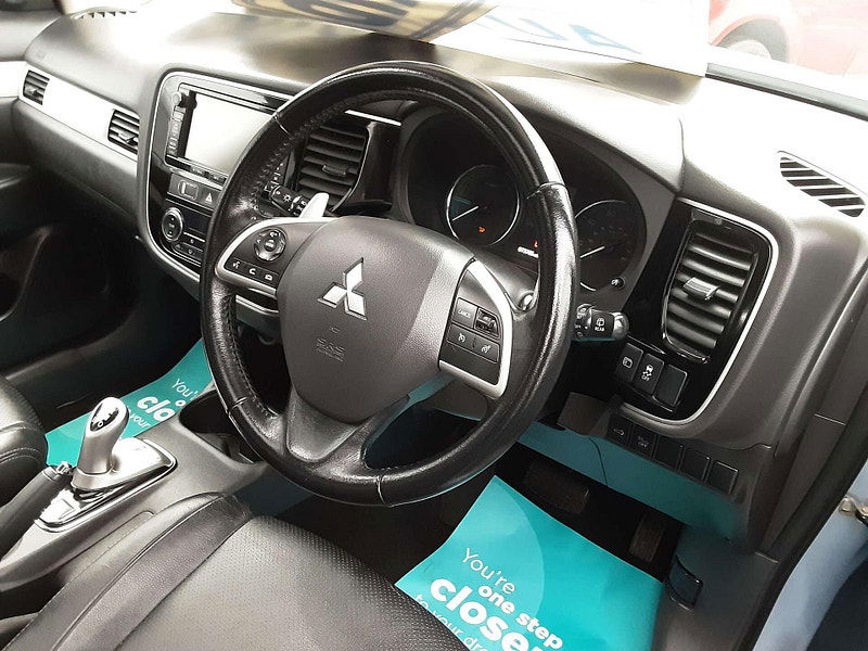 Mitsubishi Outlander 2.0 Outlander GX 4h PHEV Auto 4WD 5dr 5dr Automatic 2026