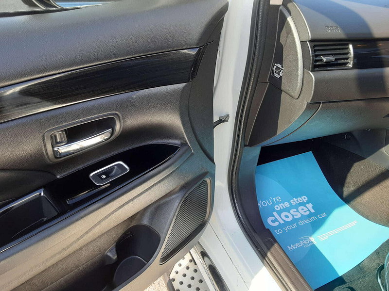 Mitsubishi Outlander 2.0 Outlander GX 4h PHEV Semi-Auto 4WD 5dr 5dr Automatic 2026