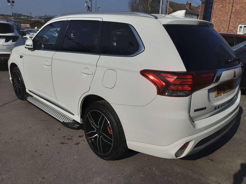 Mitsubishi Outlander 2.0 Outlander GX 4h PHEV Semi-Auto 4WD 5dr 5dr Automatic 2026