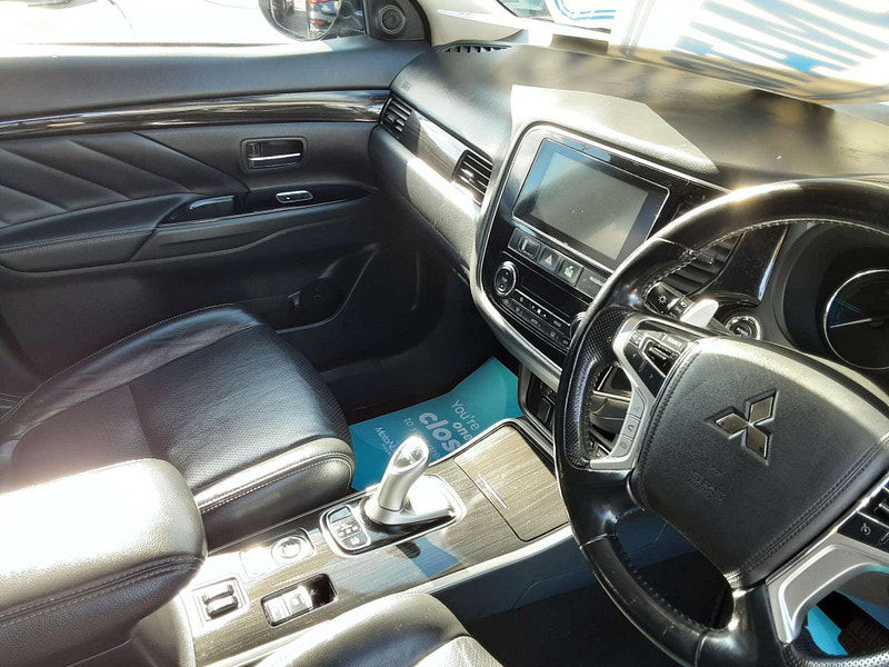 Mitsubishi Outlander 2.0 Outlander Juro PHEV CVT 4WD 5dr 5dr Automatic 2025