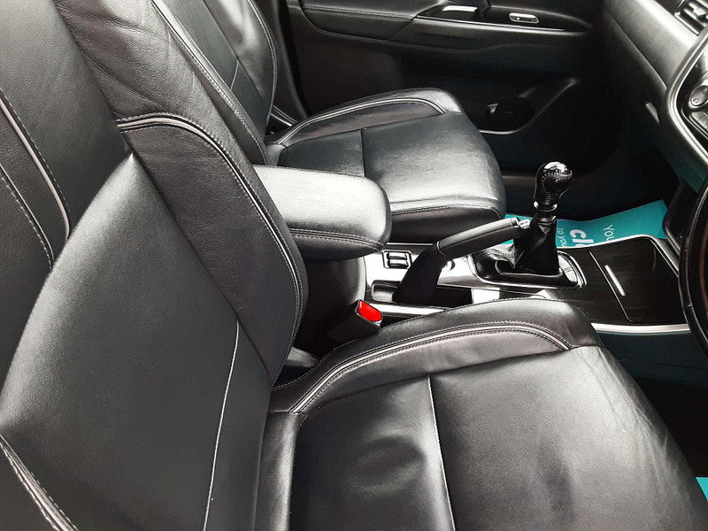 Mitsubishi Outlander 2.3 Outlander DI-D 4 4WD 5dr 5dr Manual 2026