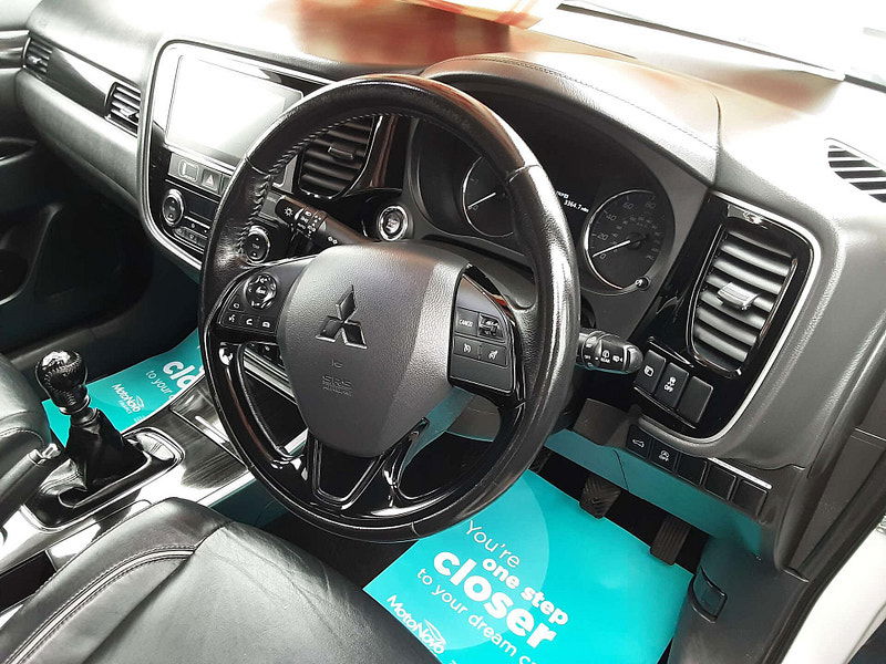 Mitsubishi Outlander 2.3 Outlander DI-D 4 4WD 5dr 5dr Manual 2026