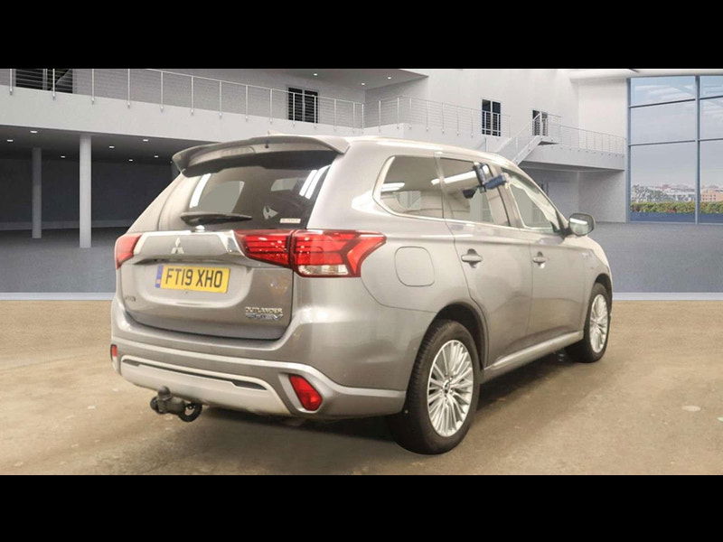 Mitsubishi Outlander 2.4 Outlander 4h PHEV CVT 4WD 5dr 5dr Automatic 2025