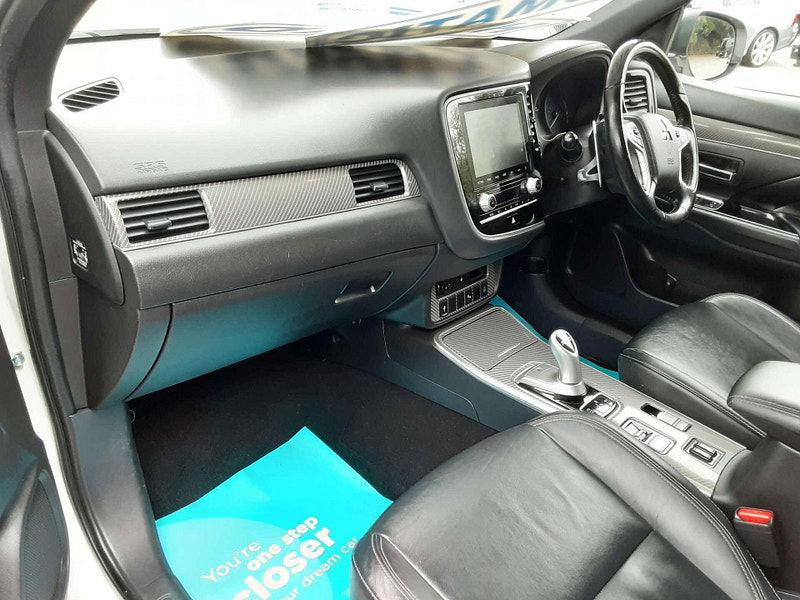 Mitsubishi Outlander 2.4 Outlander Dynamic PHEV CVT 4WD 5dr 5dr Automatic 2026