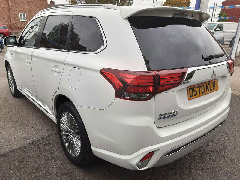 Mitsubishi Outlander 2.4 Outlander Dynamic PHEV CVT 4WD 5dr 5dr Automatic 2025