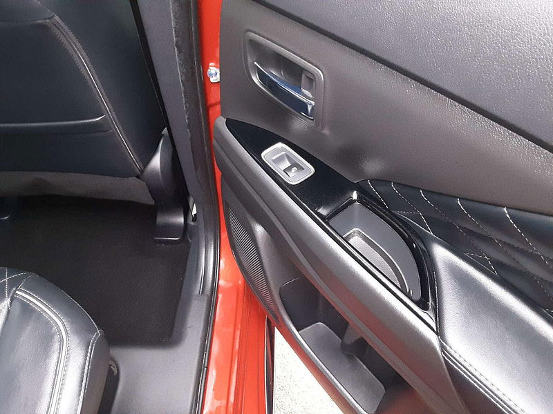 Mitsubishi Outlander 2.4 Outlander Exceed PHEV CVT 4WD 5dr 5dr Automatic 2025