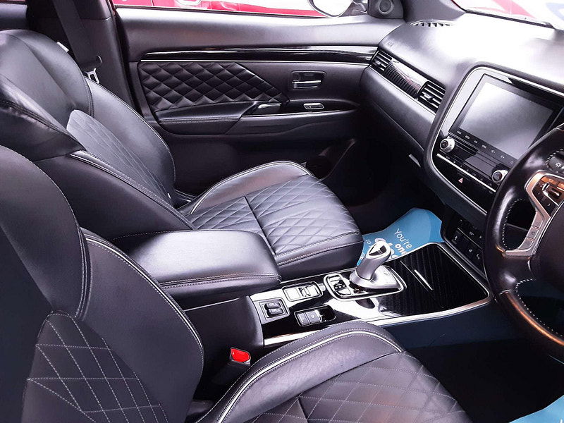 Mitsubishi Outlander 2.4 Outlander Exceed PHEV CVT 4WD 5dr 5dr Automatic 2026