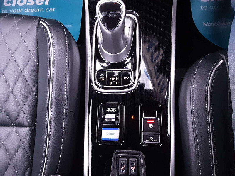 Mitsubishi Outlander 2.4 Outlander Exceed PHEV CVT 4WD 5dr 5dr Automatic 2026