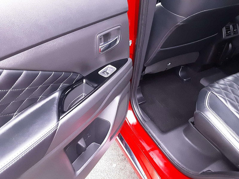 Mitsubishi Outlander 2.4 Outlander Exceed PHEV CVT 4WD 5dr 5dr Automatic 2025