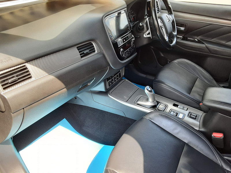 Mitsubishi Outlander 2.4h TwinMotor 13.8kWh 4h CVT 4WD Euro 6 (s/s) 5dr 5dr Automatic 2025