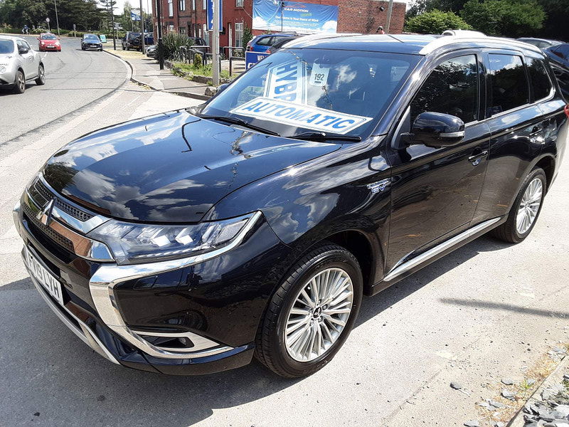 Mitsubishi Outlander 2.4h TwinMotor 13.8kWh 4h CVT 4WD Euro 6 (s/s) 5dr 5dr Automatic 2025