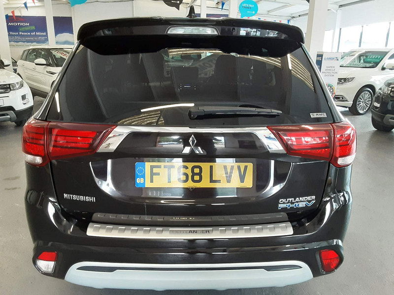 Mitsubishi Outlander 2.4h TwinMotor 13.8kWh 4h CVT 4WD Euro 6 (s/s) 5dr 5dr Automatic 2025