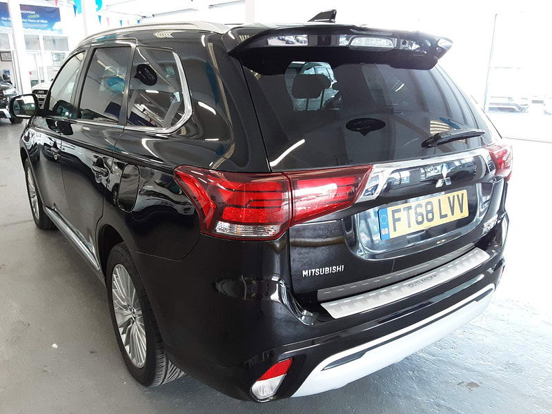 Mitsubishi Outlander 2.4h TwinMotor 13.8kWh 4h CVT 4WD Euro 6 (s/s) 5dr 5dr Automatic 2025